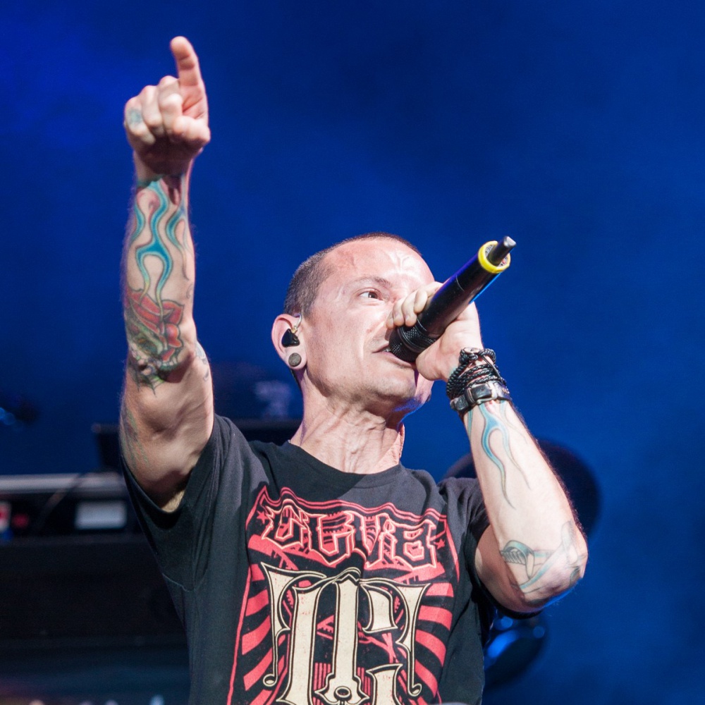 Chester Bennington, il figlio canta con la sua prima band