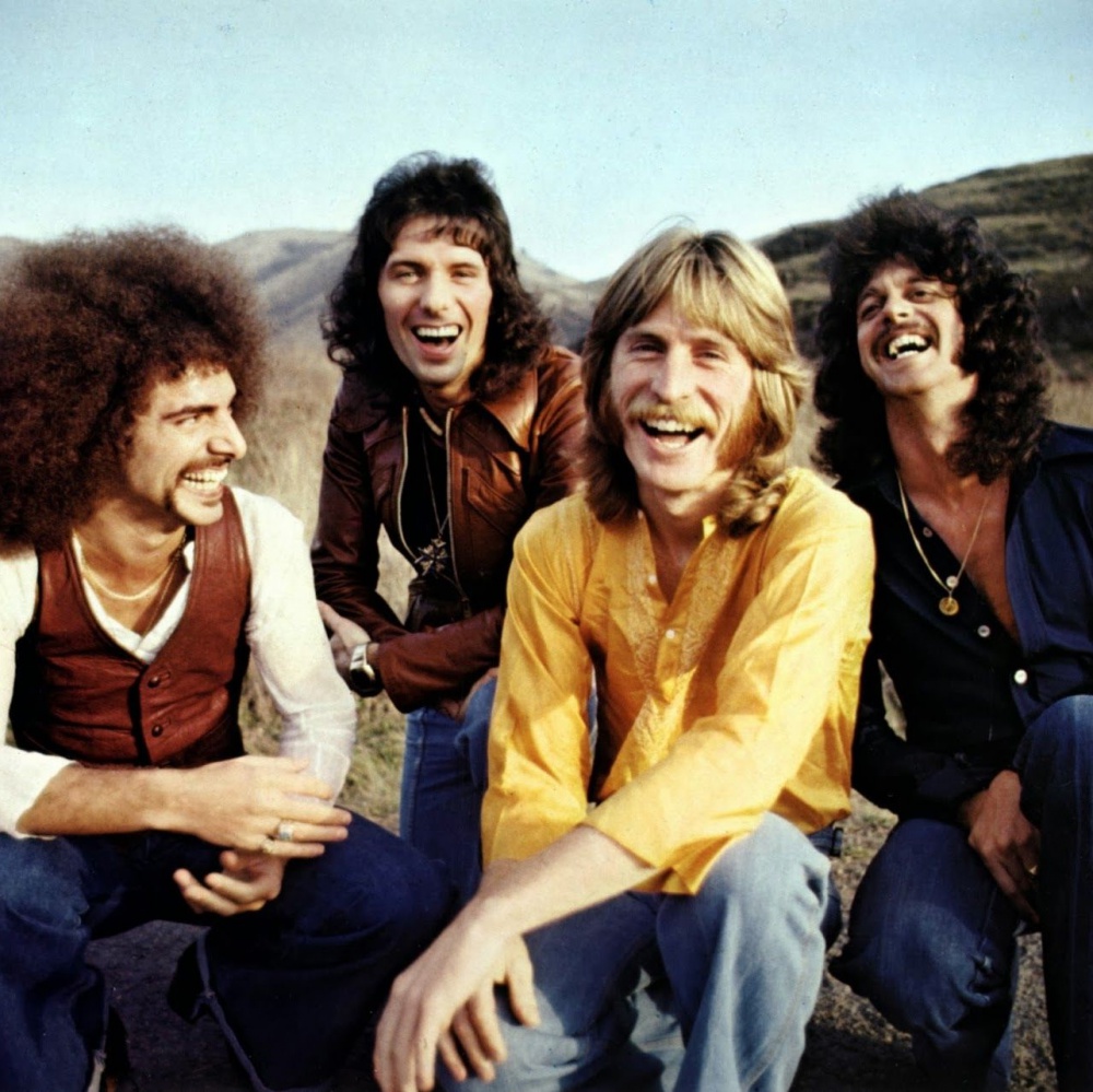 Journey, una cassetta della band scambiata per bomba