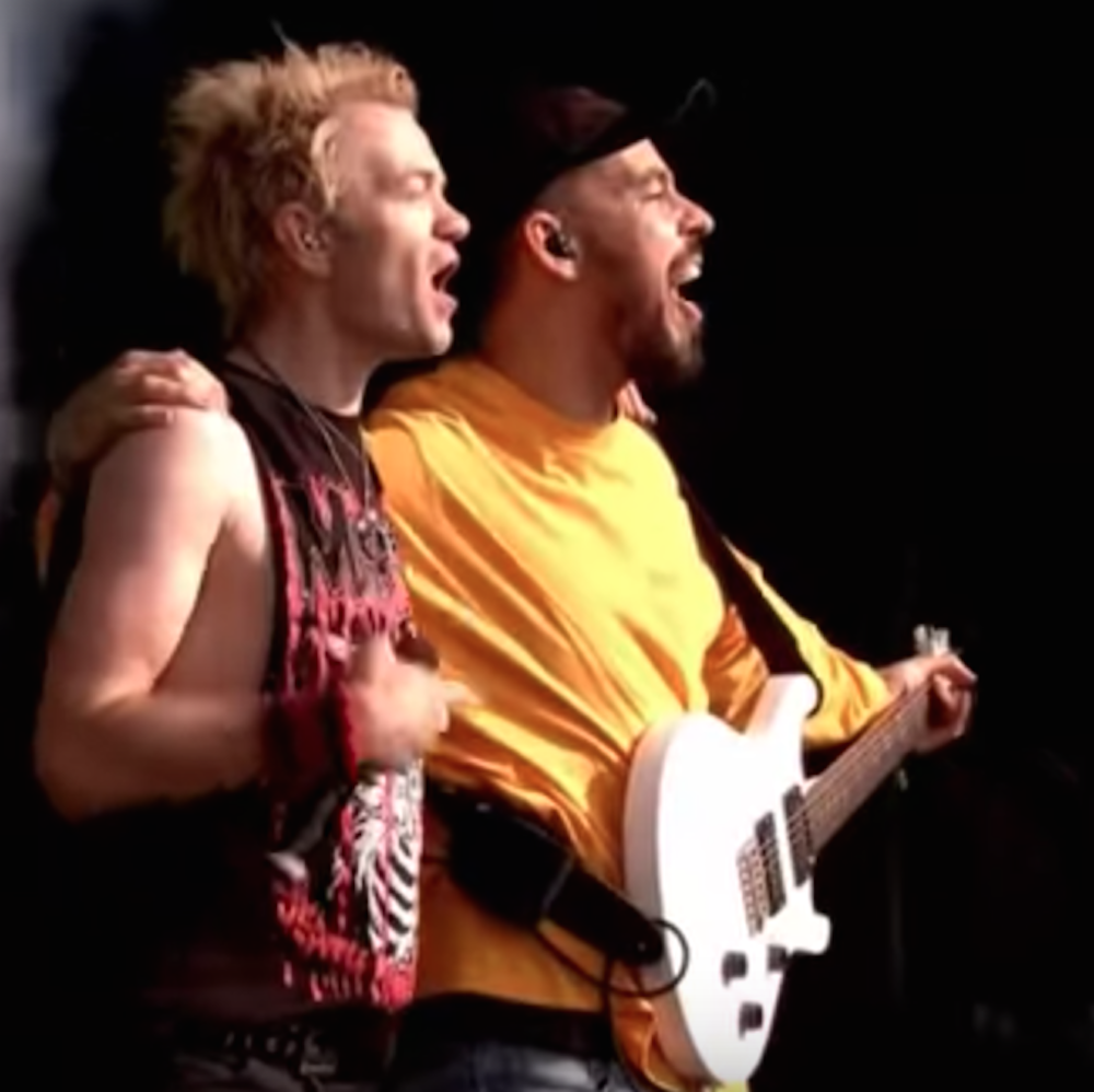 Mike Shinoda e Sum 41 insieme per Chester