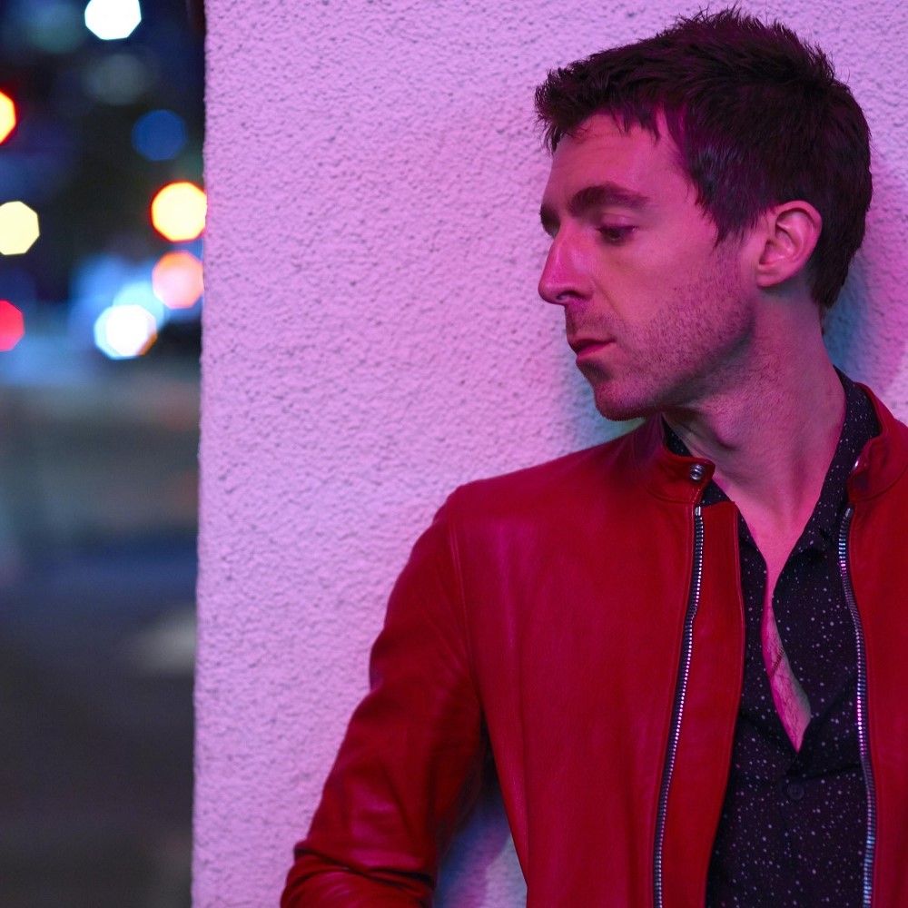 Miles Kane, show gratuito in acustico