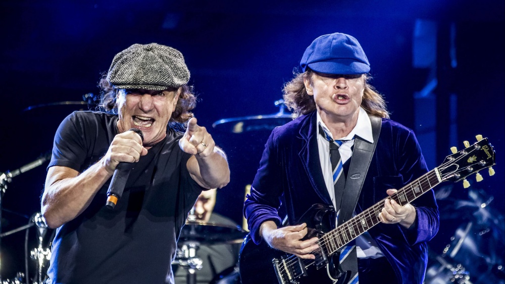 AC/DC un viaggio nel rock per il video di Through The Mists Of Time