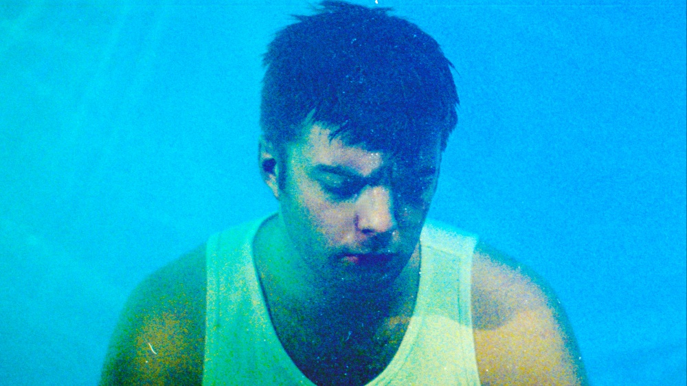 Il frontman dei Fontaines D.C. Grian Chatten annuncia l'album solista "Chaos For The Fly"