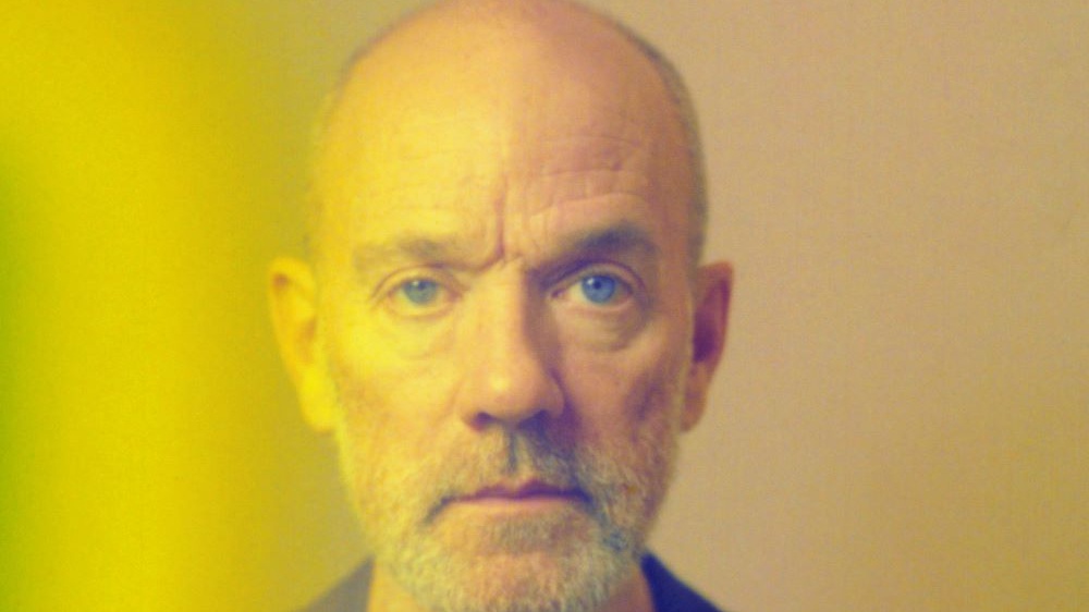 Michael Stipe pronto a passare l'estate componendo musica