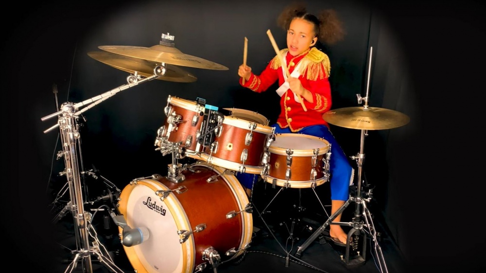 Nandi Bushell, ascolta la sua cover dei My Chemical Romance