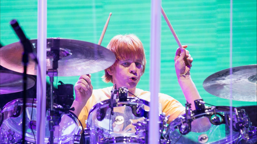 Slash, Ringo, Elton John, Iggy e tanti altri insieme per beneficenza