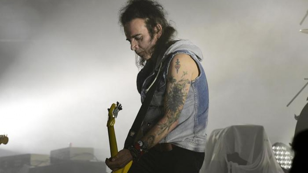 The Cure, Simon Gallup è ancora nella band