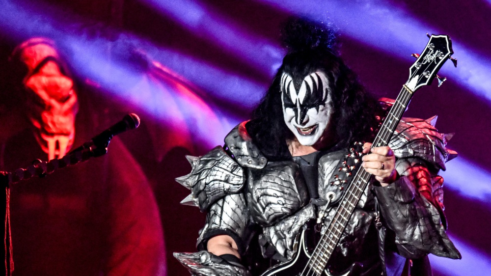 Volete essere roadie di Gene Simmons, potrebbe costarvi caro