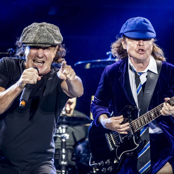 AC/DC: pubblicato il video di Realize e Angus parla della ...
