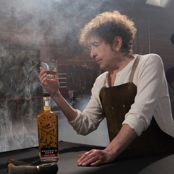 Bob Dylan aprirà un club/distilleria a Nashville