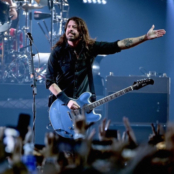 Foo Fighters, anche Roger Taylor dei Queen per lo show pre Super Bowl