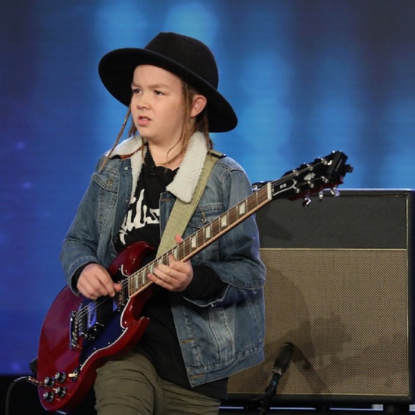 Guns N'Roses, 'Sweet Child O' Mine' suonata dal bambino prodigio Taj Farrant