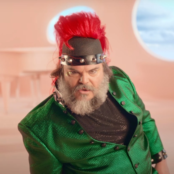 Jack Black suona Peaches con l'orchestra Radiofreccia