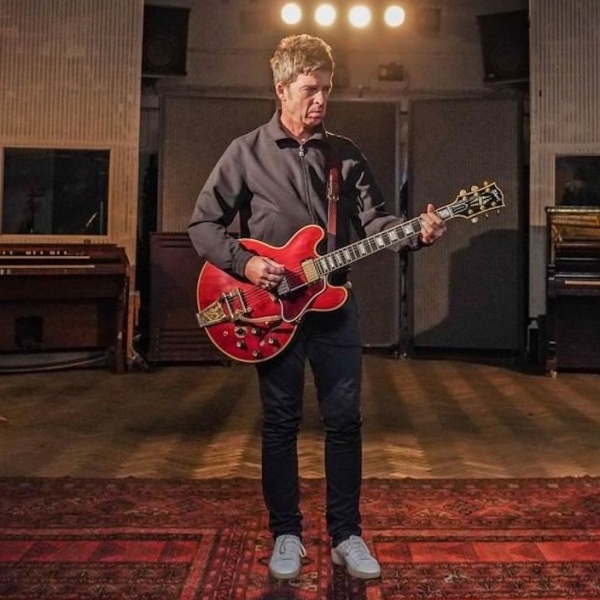 Noel gallagher i beatles sono su un altro livello radiofreccia