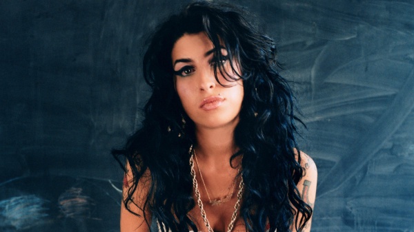 Il padre di Amy Winehouse:"Ricordatela per il talento non per le dipendenze"