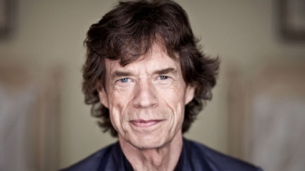 Mick Jagger risponde a chi critica la scelta di andare in tour dopo la morte di Charlie