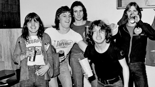 AC/DC: spunta un mini-docu online sui primi giorni della band