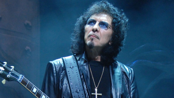 Black Sabbath, Tony Iommi pubblica il primo inedito in 8 anni (per un profumo)