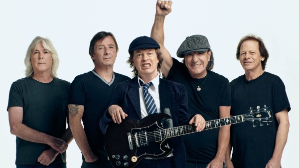 Brian Johnson vorrebbe tornare in studio con gli AC/DC