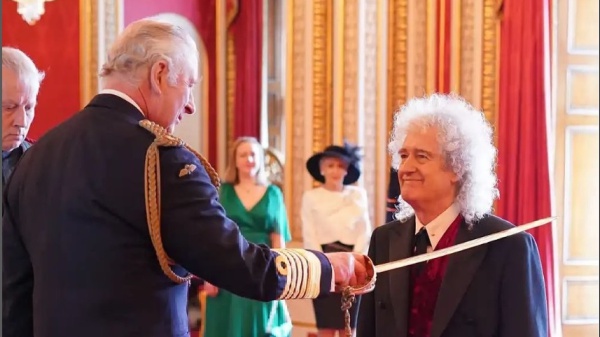 Brian May è stato nominato cavaliere da Re Carlo III