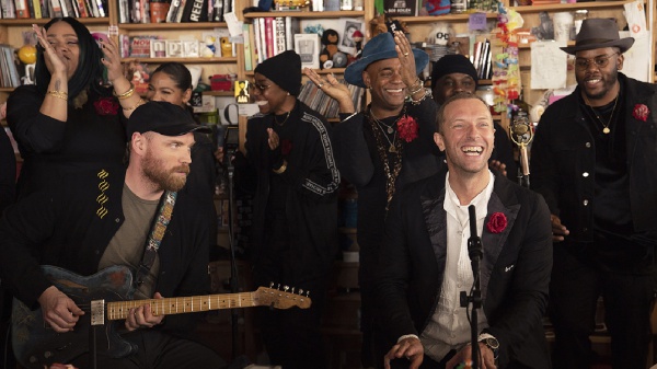 Coldplay, guarda lo speciale set live per NPR Tiny Desk Concert