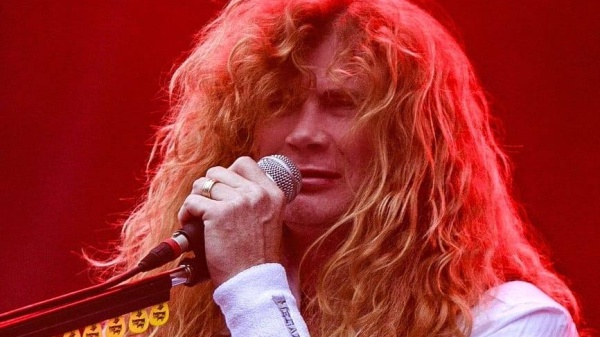Dave Mustaine: "Kirk Hammett mi ha fatto l'onore di risuonare i miei assoli"