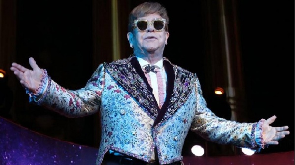 Elton John condurrà un evento benefico contro il Coronavirus