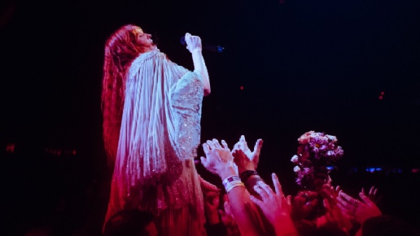 Florence + The Machine, pubblicato a sorpresa un album dal vivo
