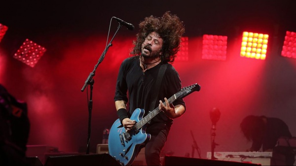 Foo Fighters, ascolta 'No Son Of Mine', il nuovo brano da "Medicine At Midnight" pubblicato per capodanno