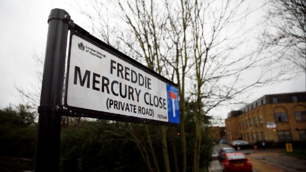 Freddie Mercury: una strada a Londra col suo nome