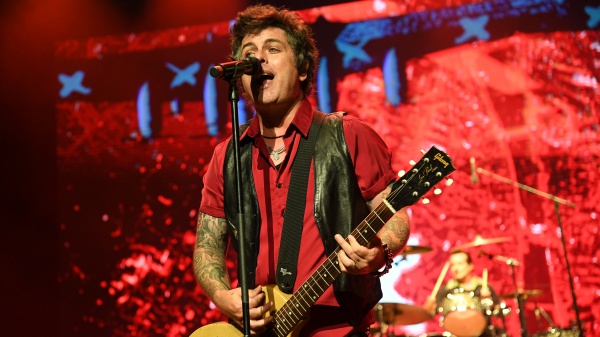 Green Day, guarda The Coverups suonare Nirvana, Cure e Bowie