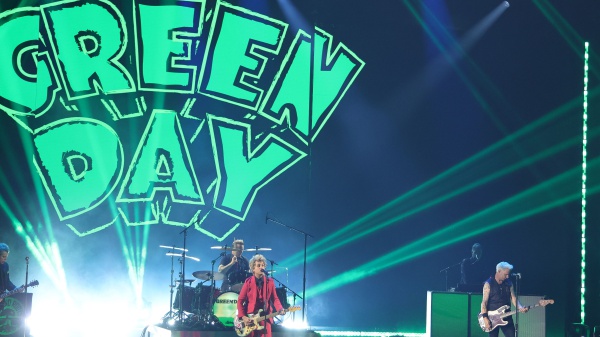 I Green Day suonano Basket Case con i versi demo (VIDEO)