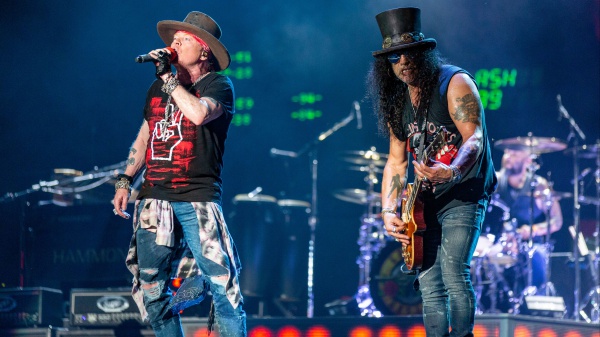 I Guns N' Roses lanciano una serie di concerti in streaming