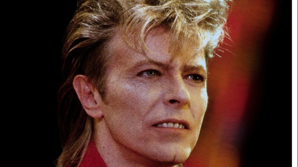 La mostra David Bowie Is diventa permanente a Londra