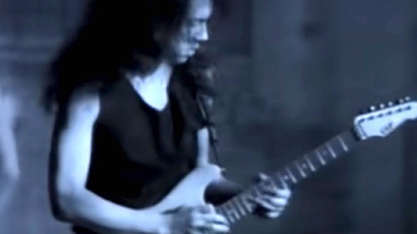 Metallica, all'asta la chitarra usata nel video di 'One'