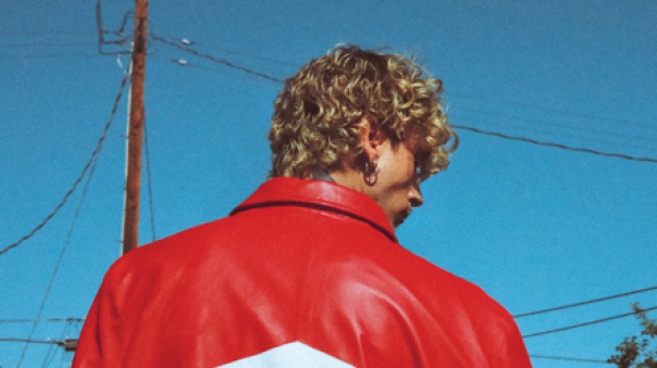 MGK, è Bob Dylan a narrare il trailer del nuovo album Lost Americana?