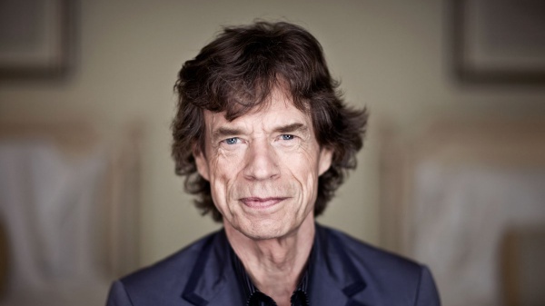 Mick Jagger è entrato in un bar prima dello show e nessuno lo ha riconosciuto