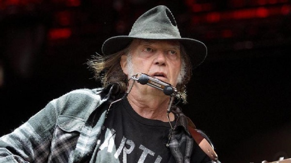Neil Young empatizza con i manifestanti di Washington