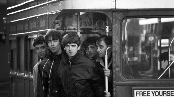 Oasis, annunciata la ristampa per i 30 anni di Definitely Maybe