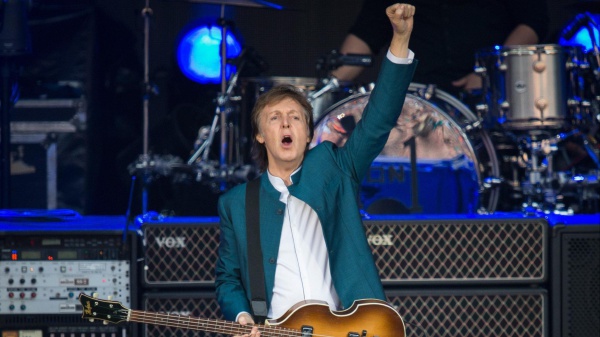 Paul McCartney chiarisce l'uso dell'intelligenza artificiale per il nuovo brano dei Beatles