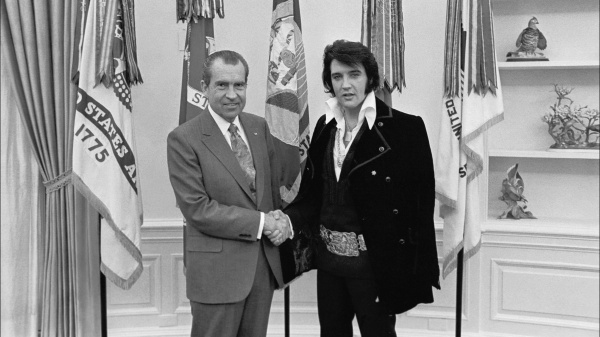 Quando Elvis si presentò alla Casa Bianca per incontrare Nixon
