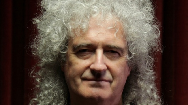 Queen, nuova operazione per Brian May