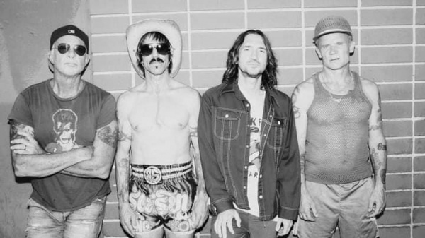 Red Hot Chili Peppers, il ritorno con Black Summer e l'album Unlimited Love