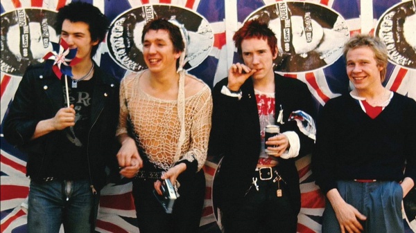 Sex Pistols e la copertina di "Never Mind The Bollocks, Here's The Sex Pistols"
