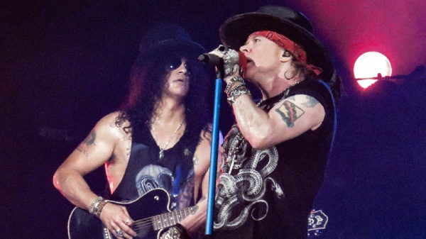 Guns N'Roses, Slash: stiamo lavorando ma non aspettatevi nulla